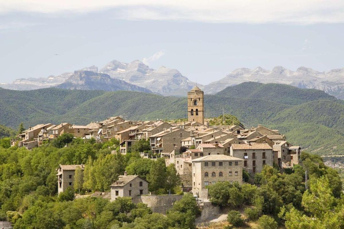 Apartamento Vista Al Ara Aínsa Buitenkant foto